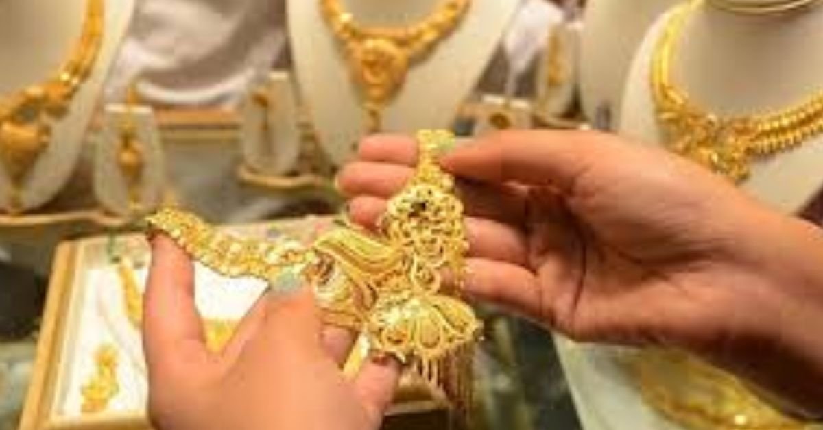 The price of gold decreased by Rs 2,300 per tola