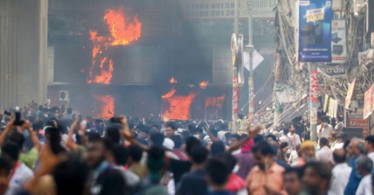 Violent protests flare up again in Bangladesh: More than 90 dead on Sunday