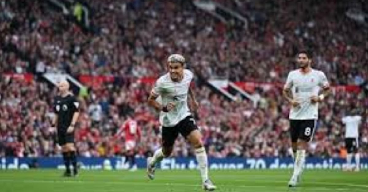 Liverpool beat Manchester United 3 0 to register their third consecutive victory in the Premier League