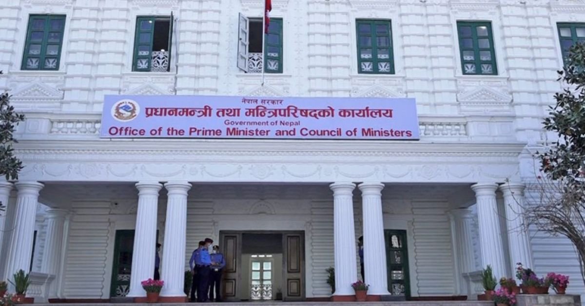 Cabinet meeting to solve cooperative problems