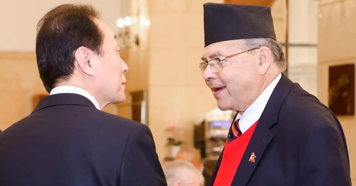 Meeting between CPN S leader Jhalnath Khanal and Chinese Deputy Prime Minister